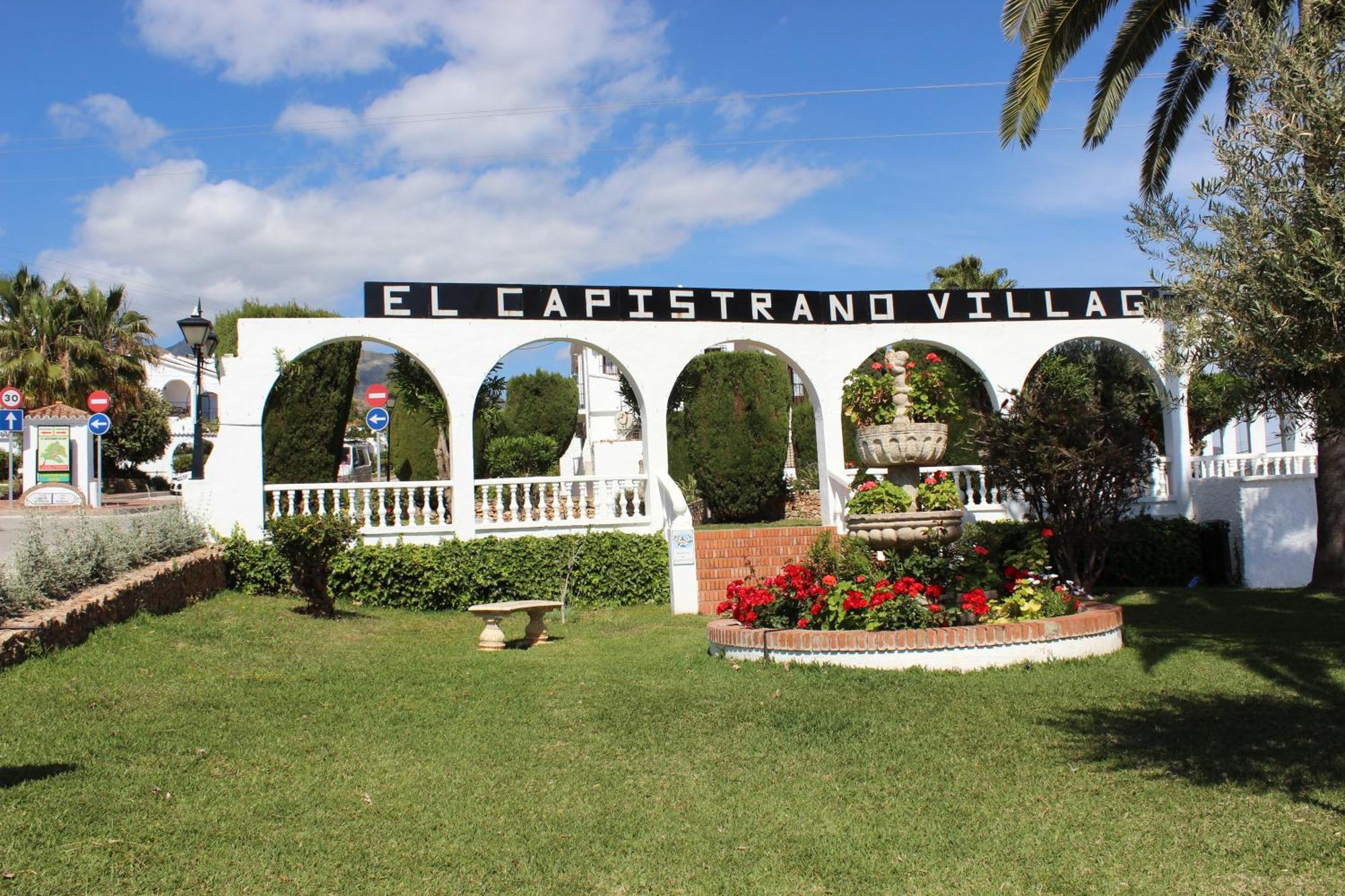 Apartamento Capistrano Village Нерха Екстер'єр фото
